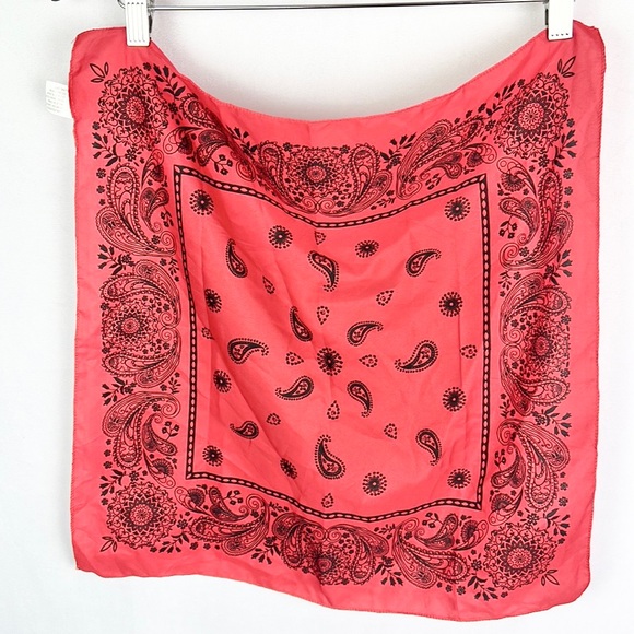 🌹❤️ Random Reds BUNDLE of 9 Scarves!! ❤️🌹 - Picture 8 of 16